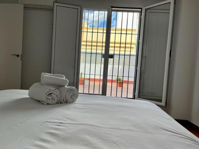 Ti2 Duplex Con Terraza Privada, 120 Metros De La Catedral Apartment เซบีญา ภายนอก รูปภาพ