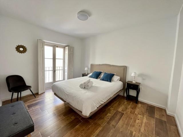 Ti2 Duplex Con Terraza Privada, 120 Metros De La Catedral Apartment เซบีญา ภายนอก รูปภาพ